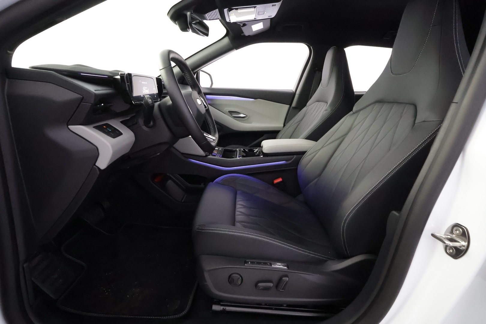 FORD CAPRI 2025