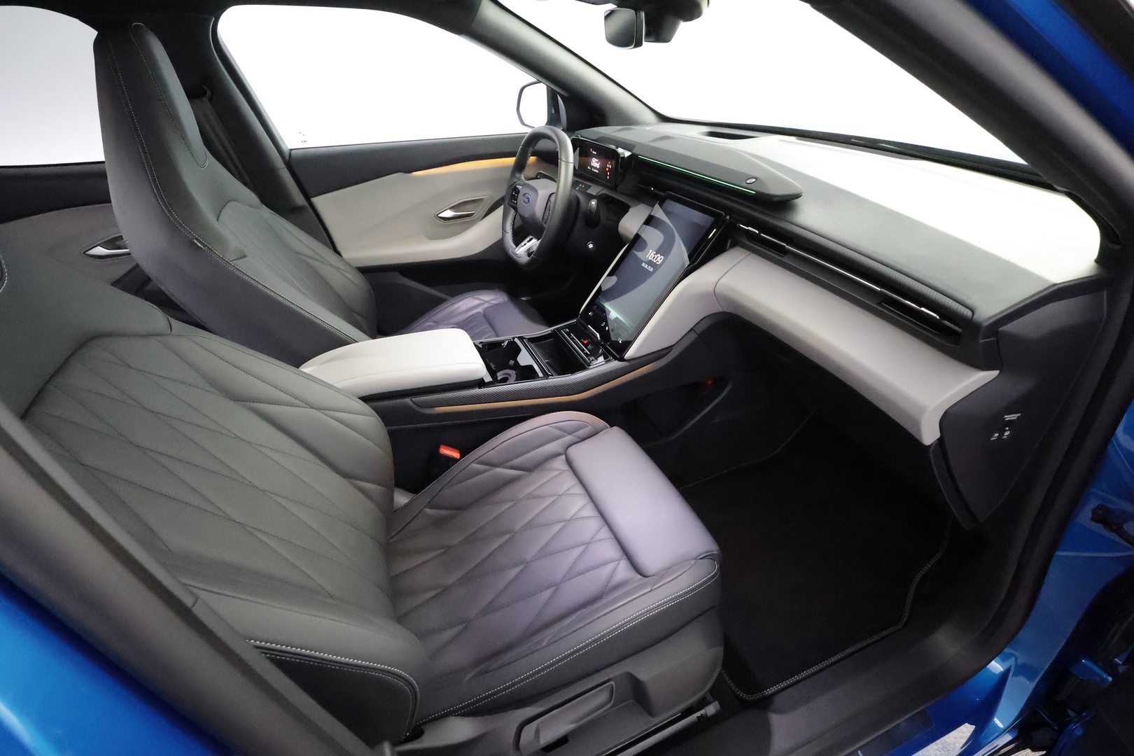 FORD CAPRI 2025