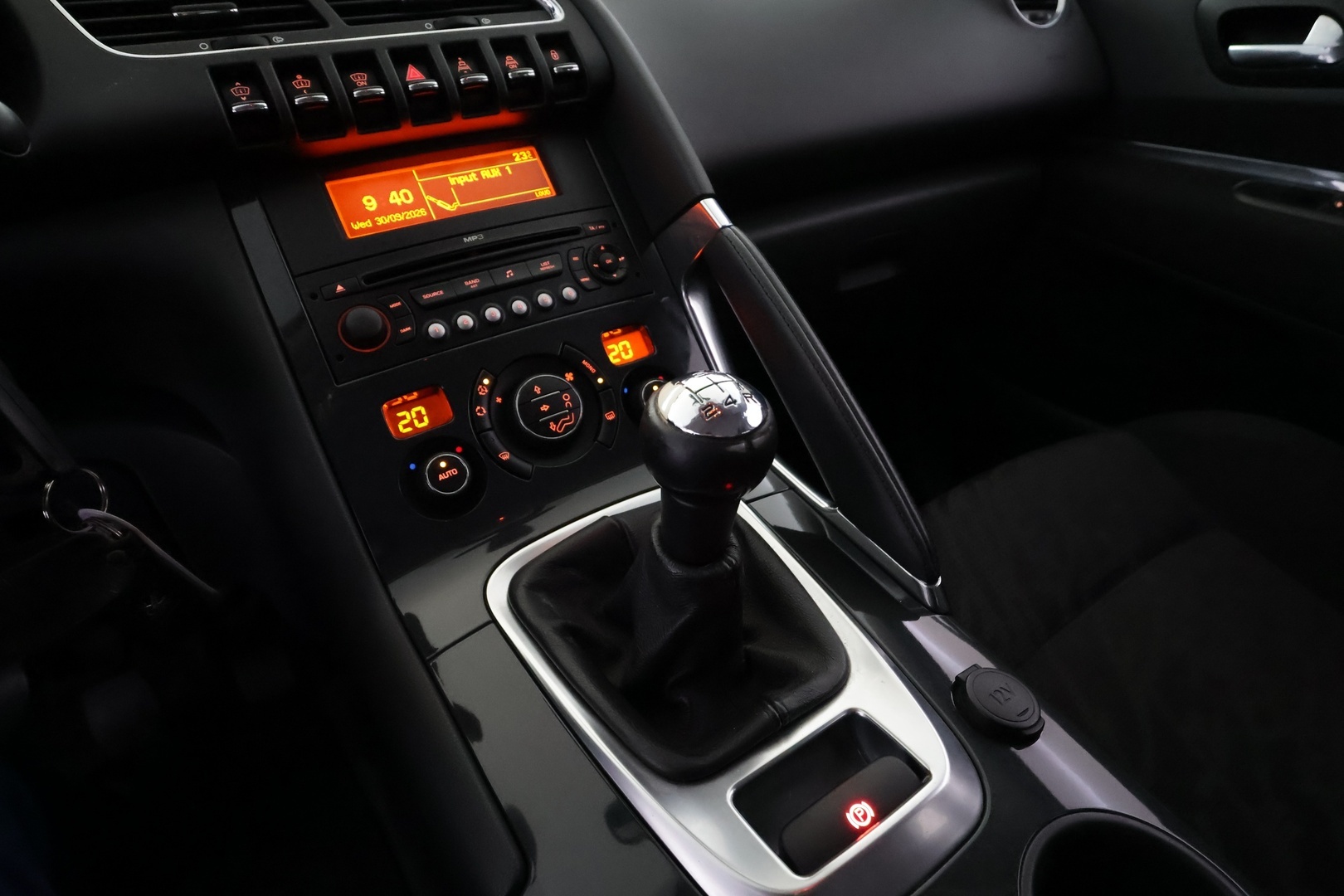 PEUGEOT 3008 2010
