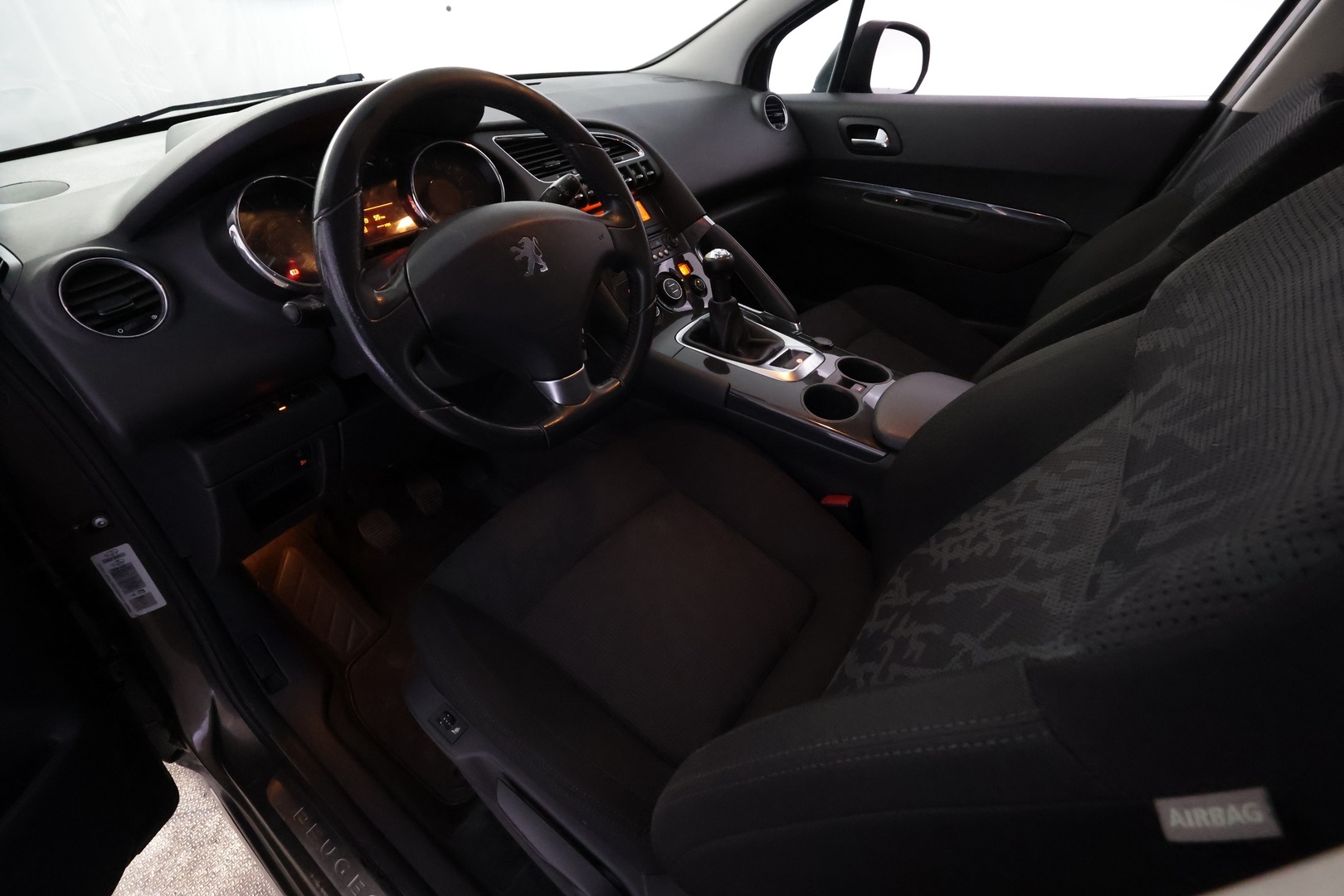 PEUGEOT 3008 2010