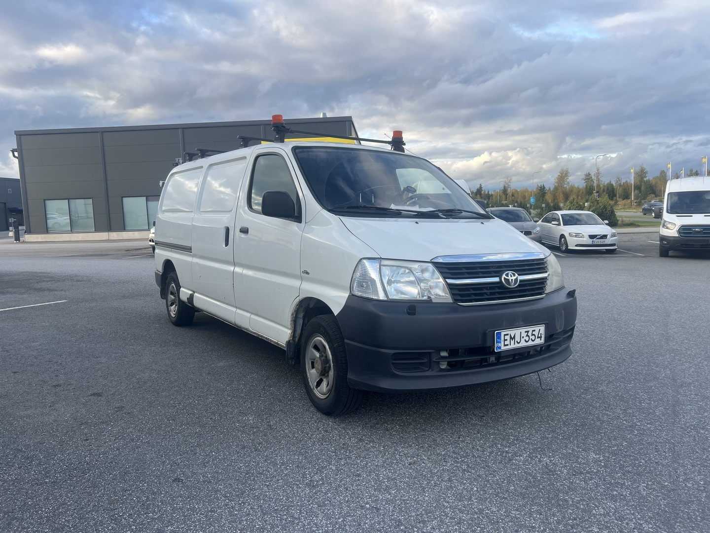 TOYOTA Hiace 2011