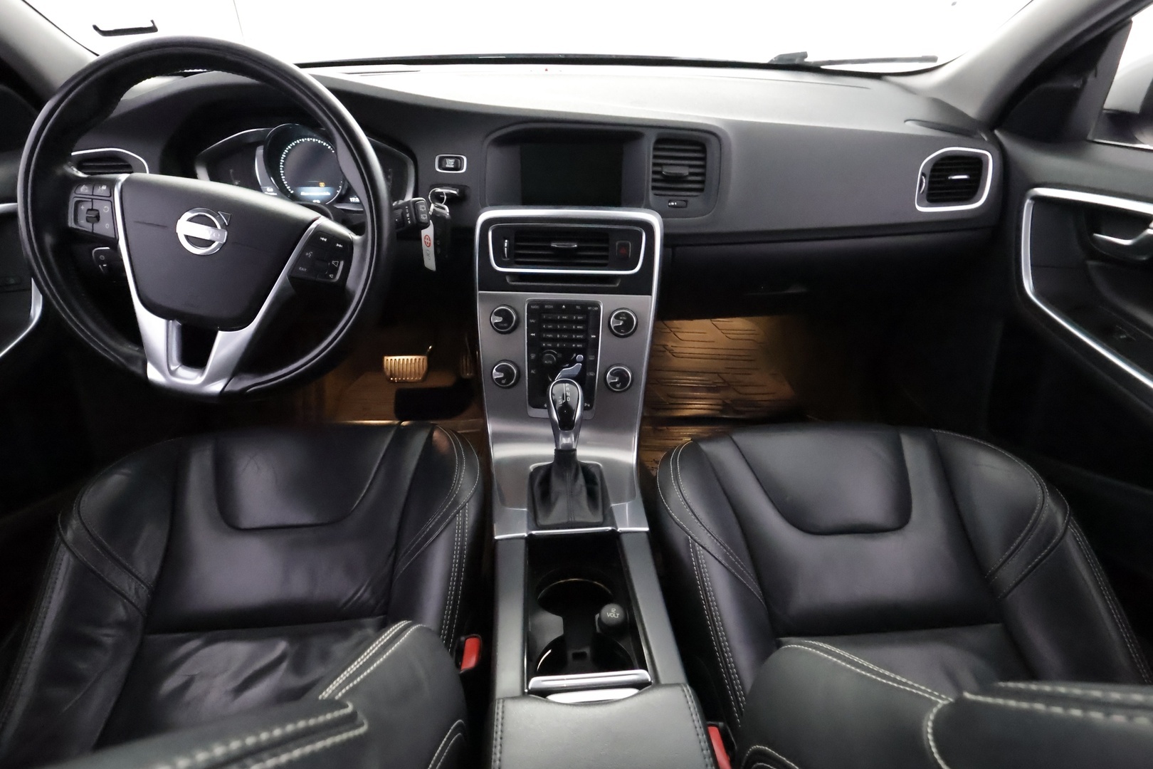 VOLVO V60 2014