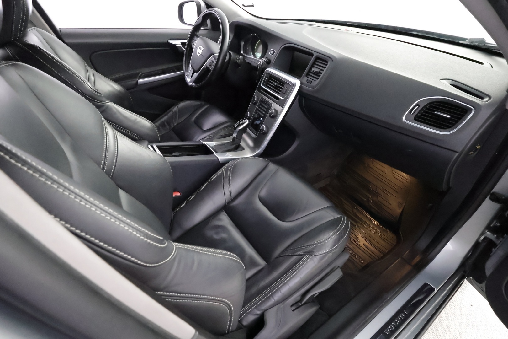 VOLVO V60 2014