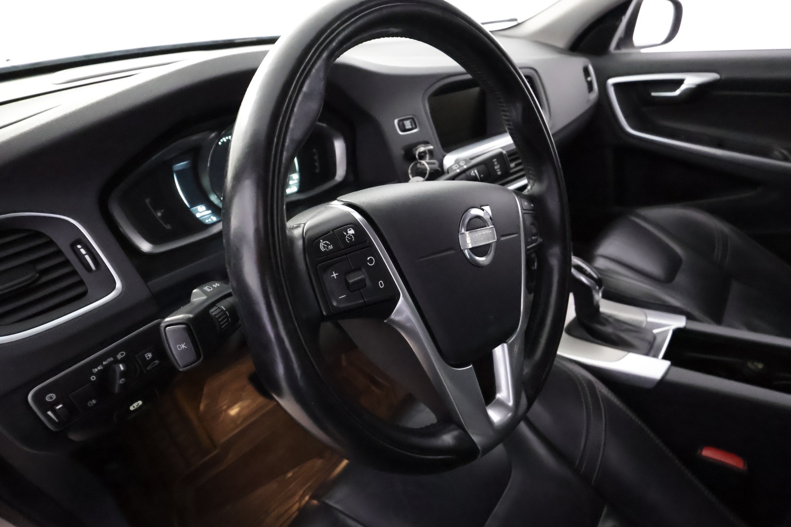 VOLVO V60 2014