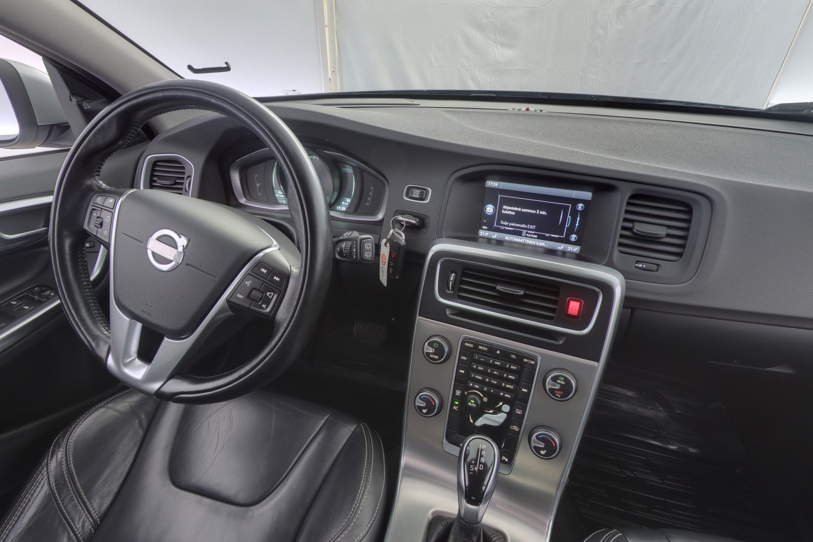 VOLVO V60 2014