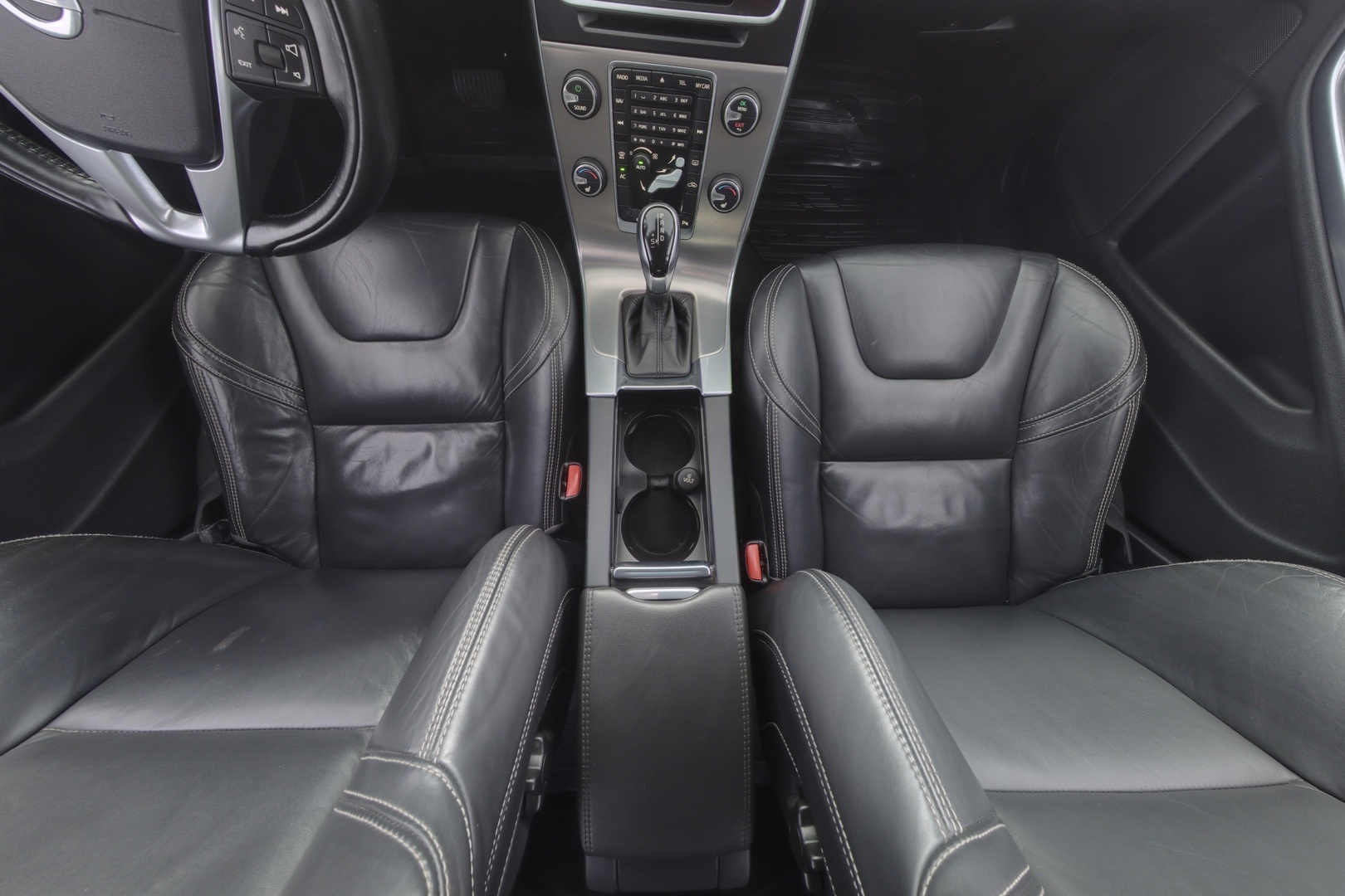 VOLVO V60 2014