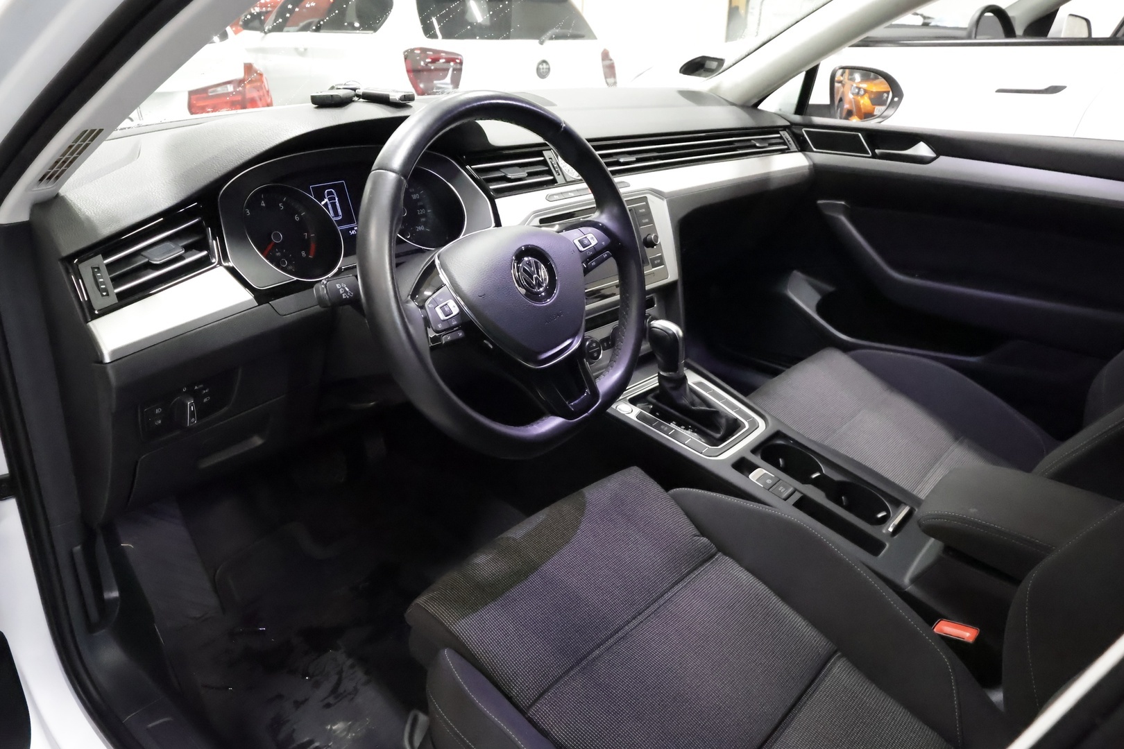 VOLKSWAGEN Passat 2018