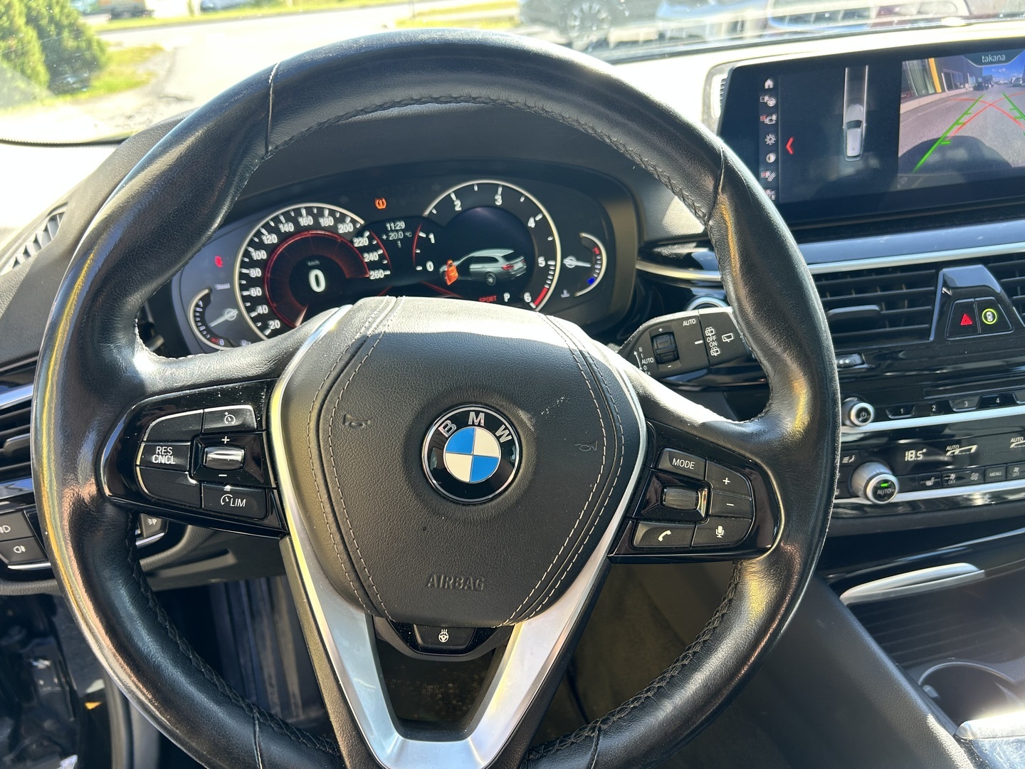BMW 518 2019