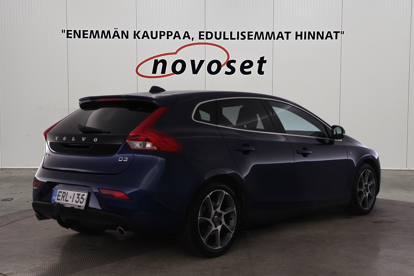 VOLVO V40 2015