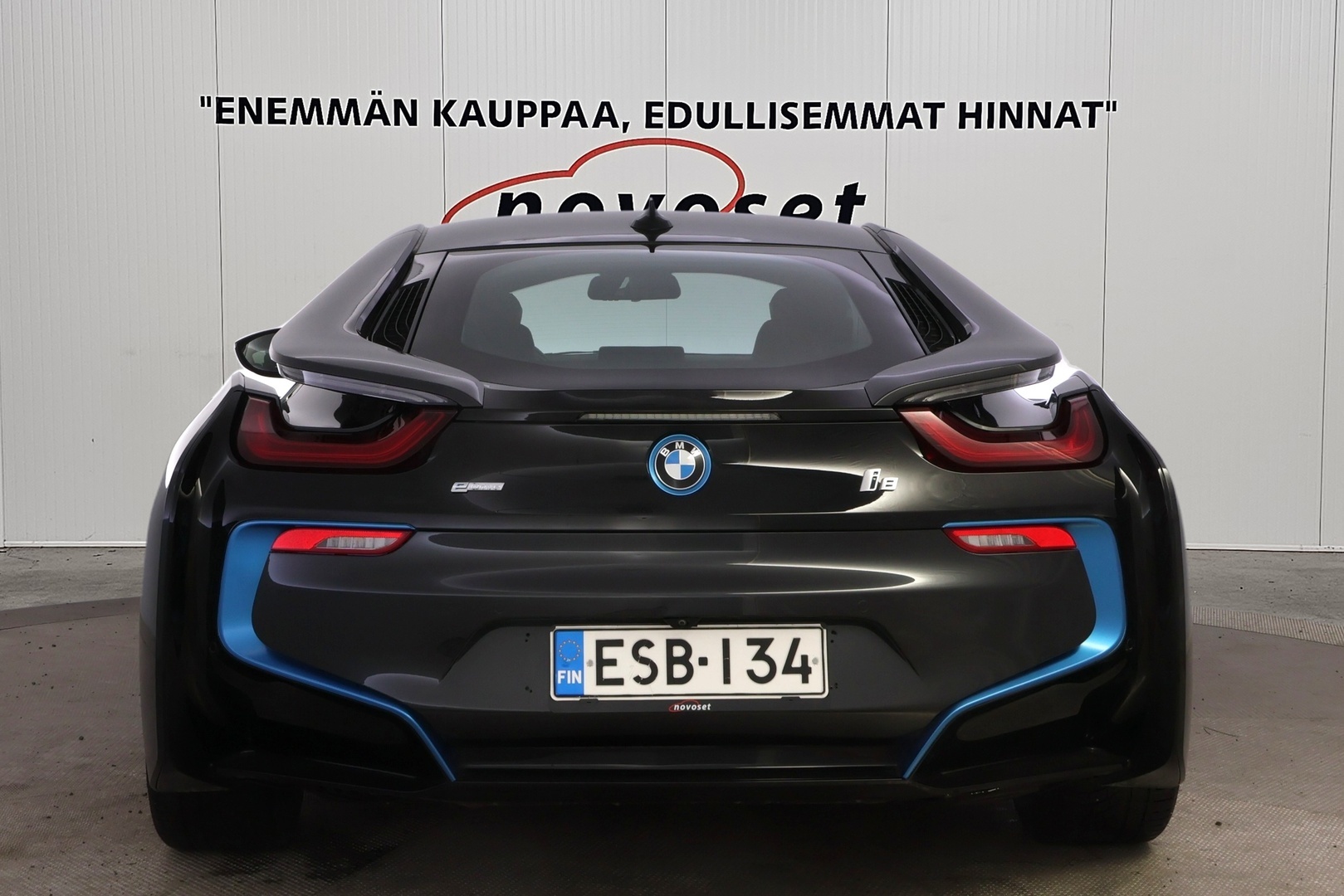 BMW i8 2016