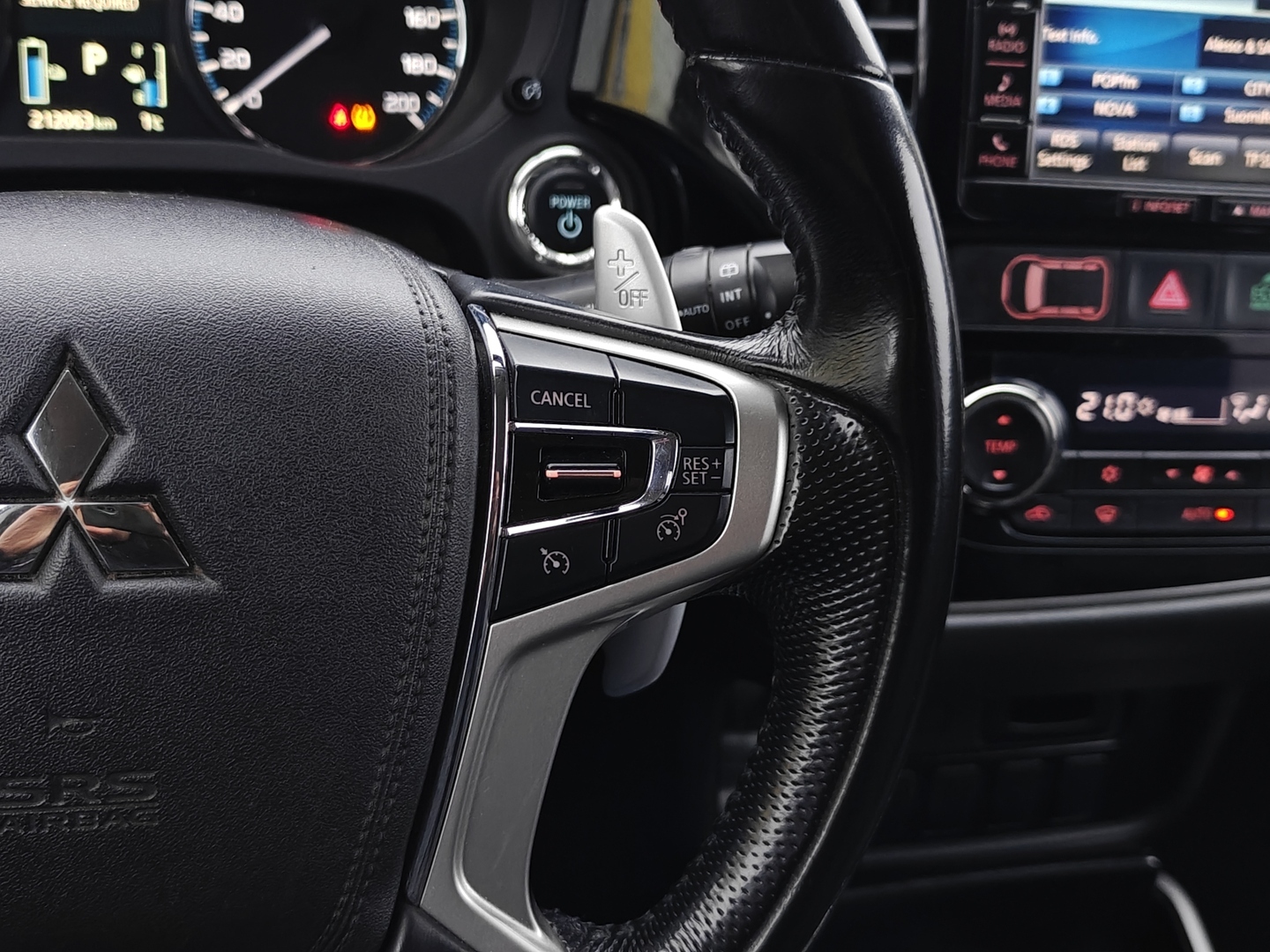 MITSUBISHI Outlander 2016