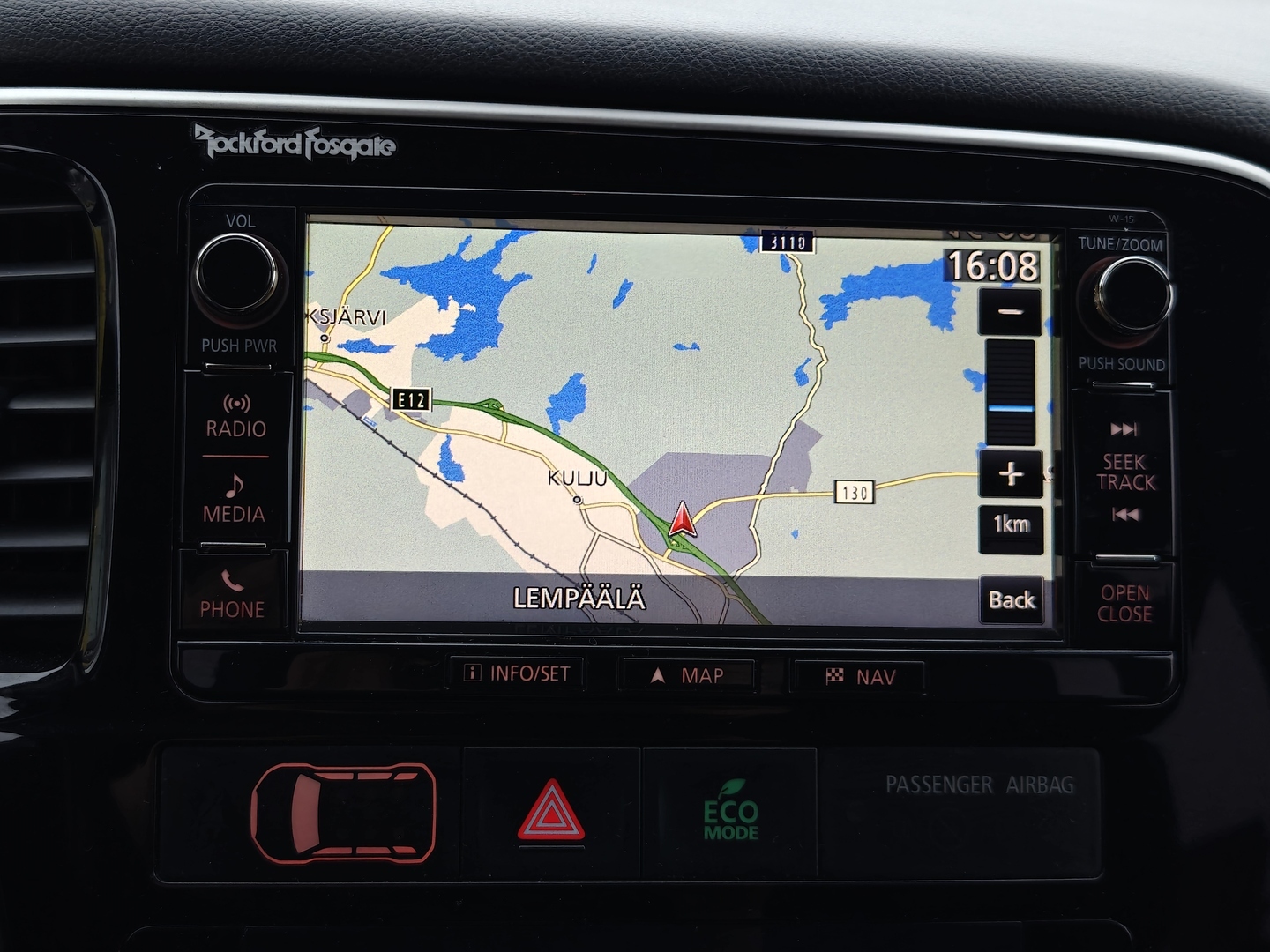 MITSUBISHI Outlander 2016