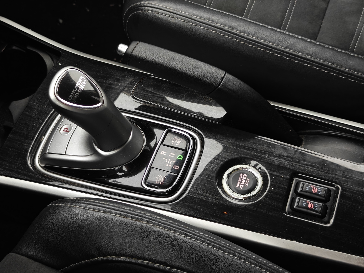 MITSUBISHI Outlander 2016