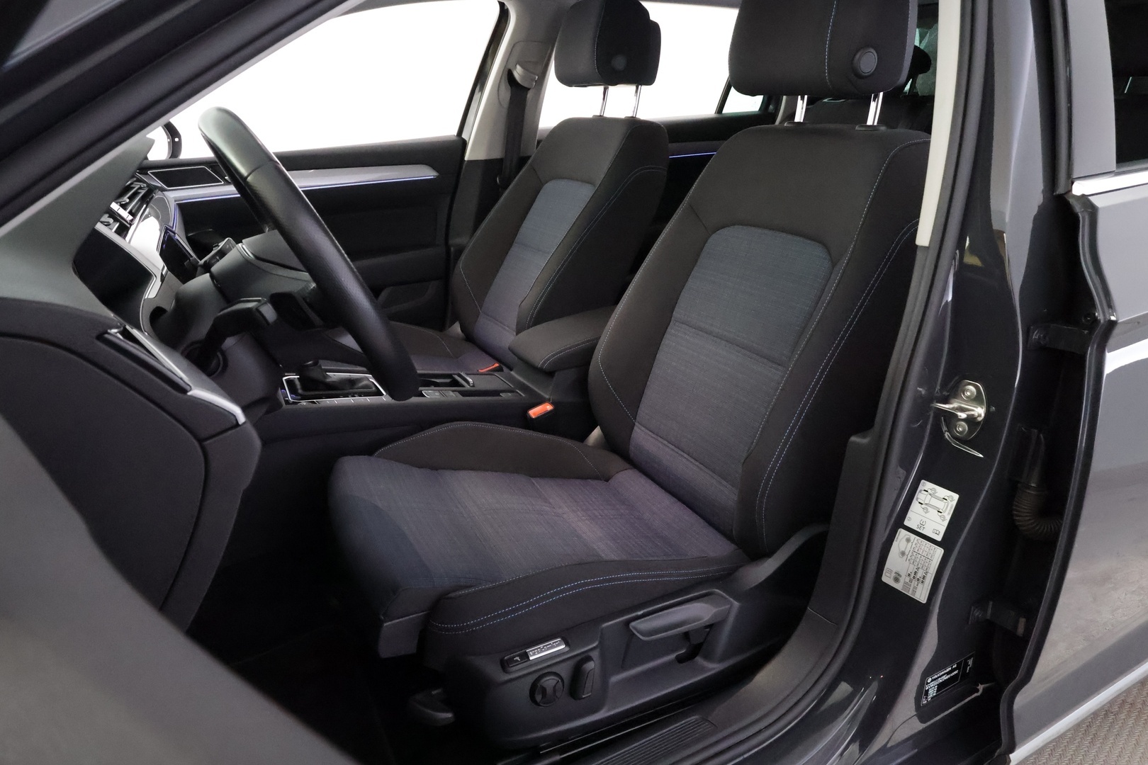 VOLKSWAGEN Passat 2021