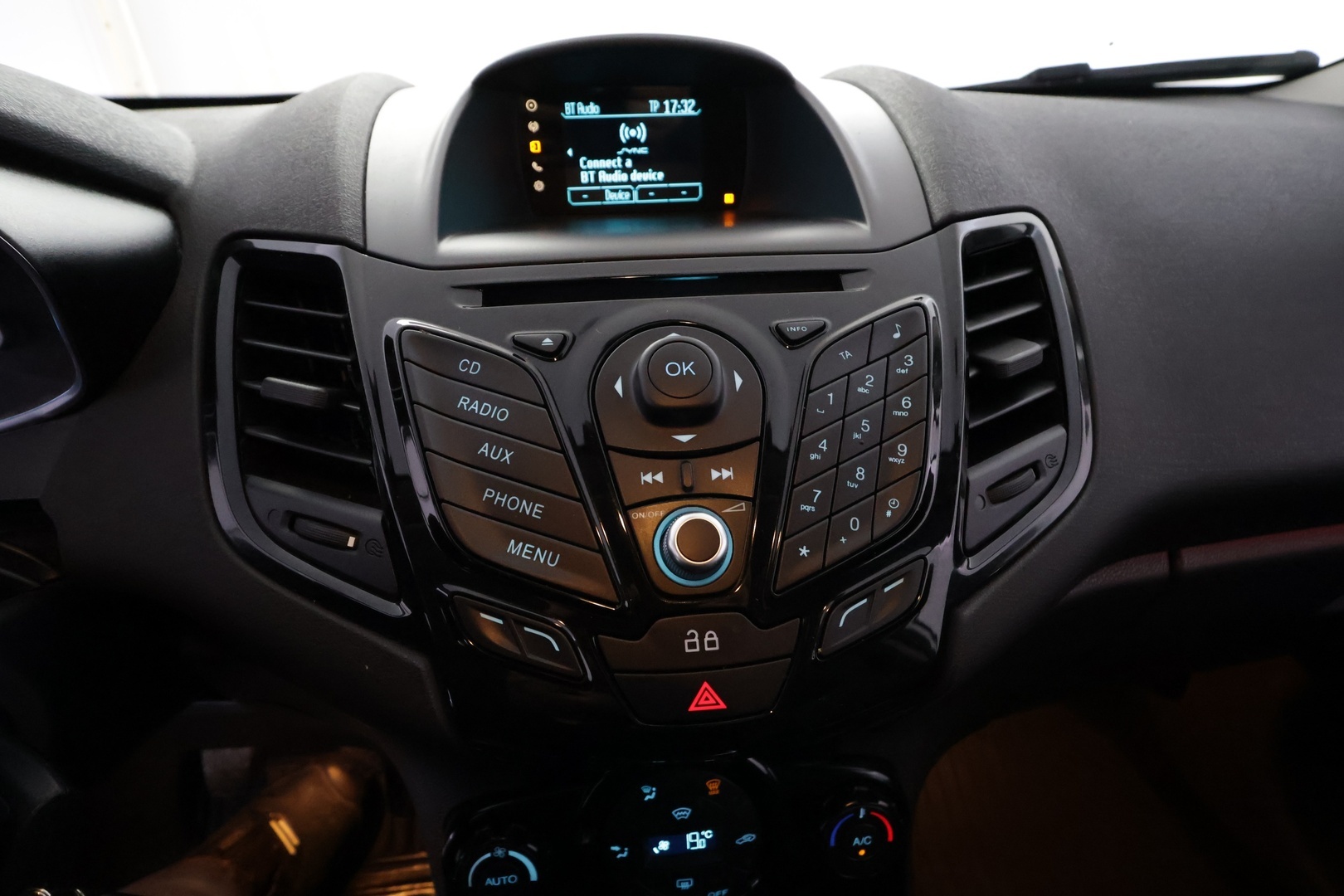 FORD Fiesta 2014