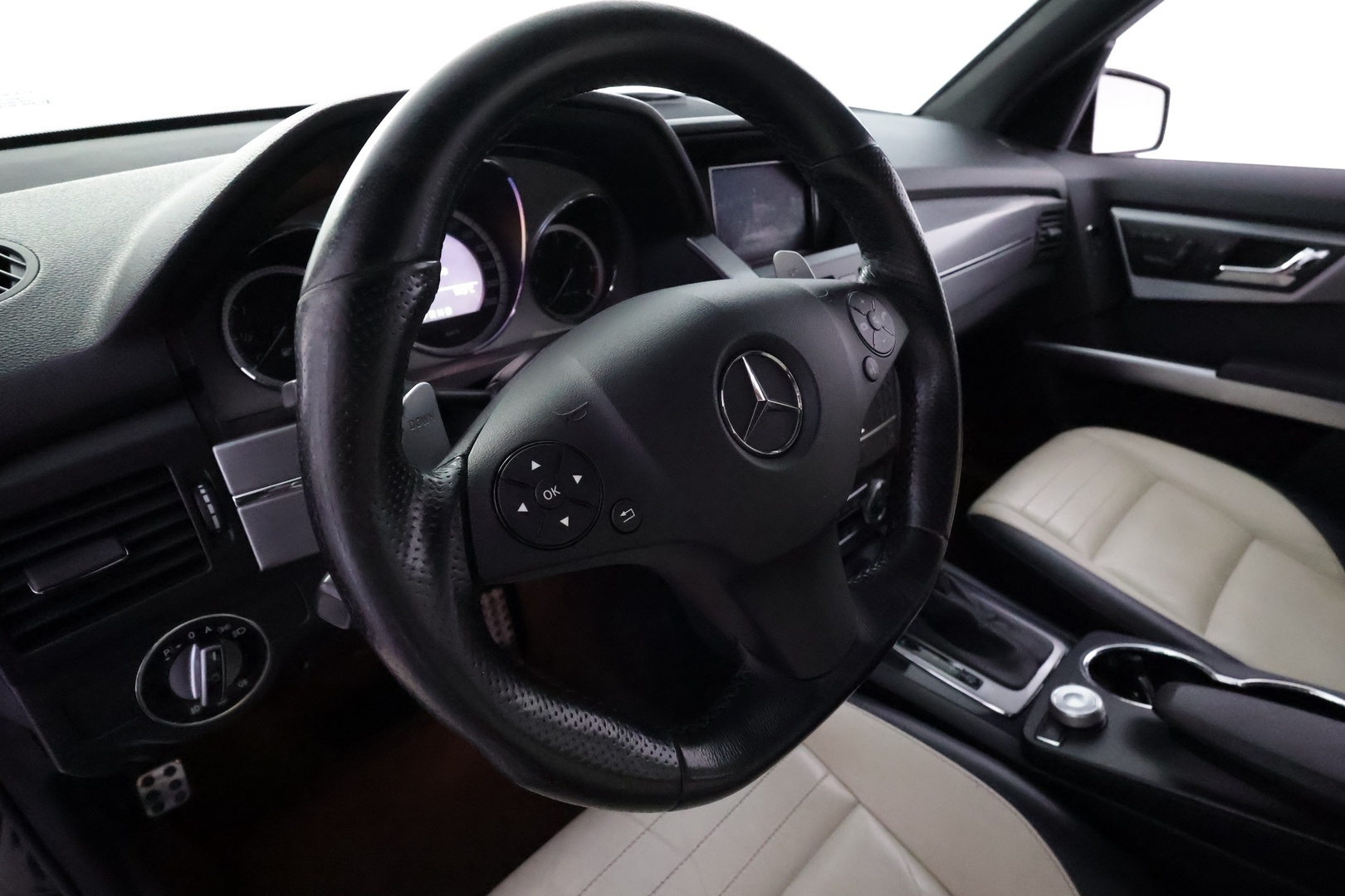 MERCEDES-BENZ GLK 29