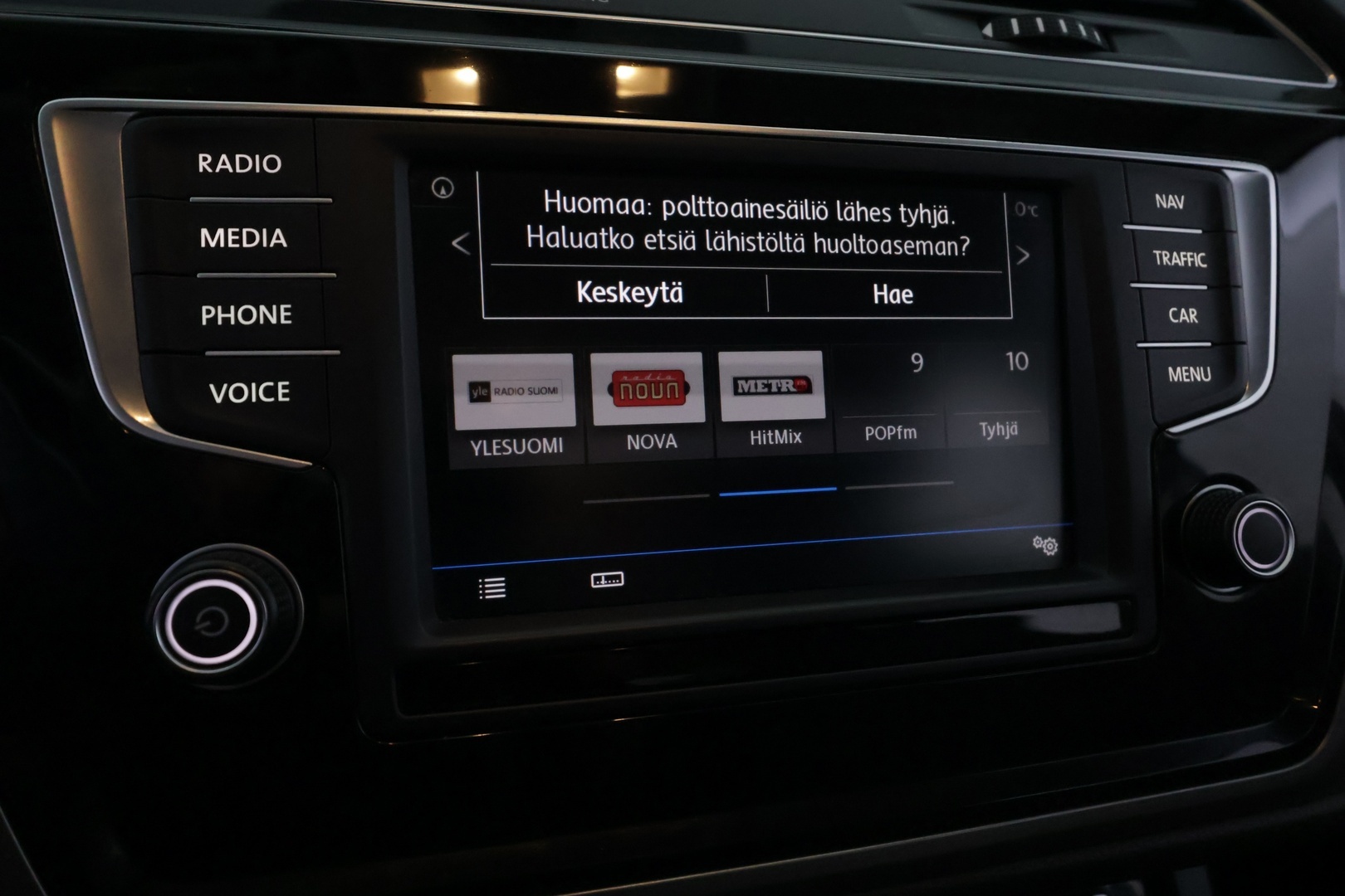 VOLKSWAGEN Touran 2017
