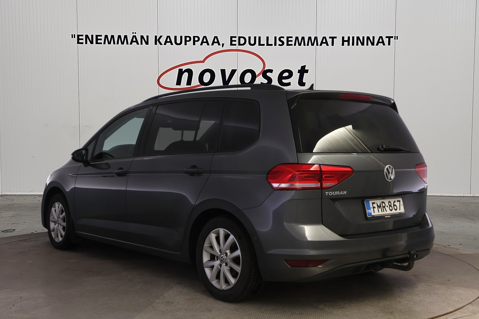 VOLKSWAGEN Touran 2017
