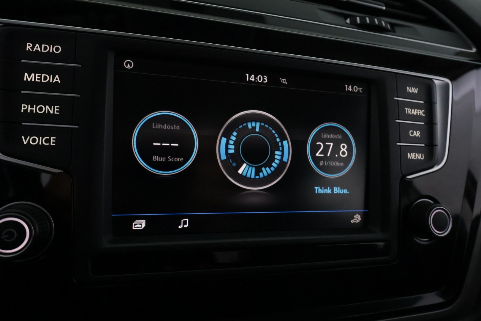 VOLKSWAGEN Touran 2017