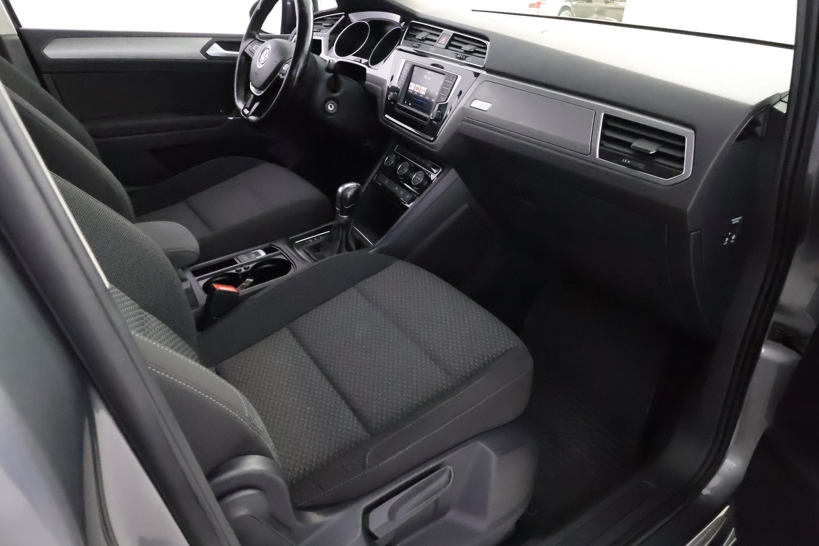 VOLKSWAGEN Touran 2017