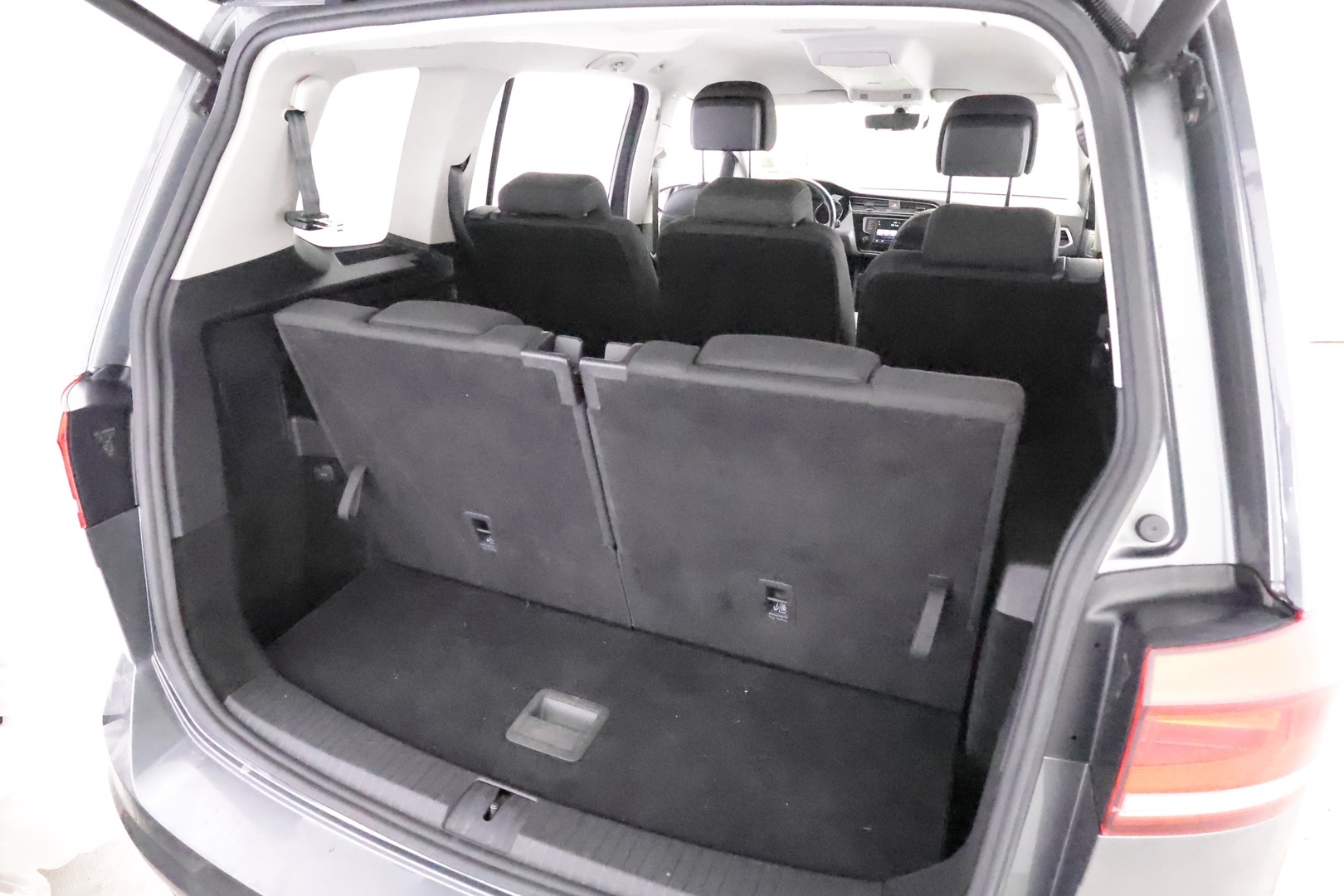 VOLKSWAGEN Touran 2017