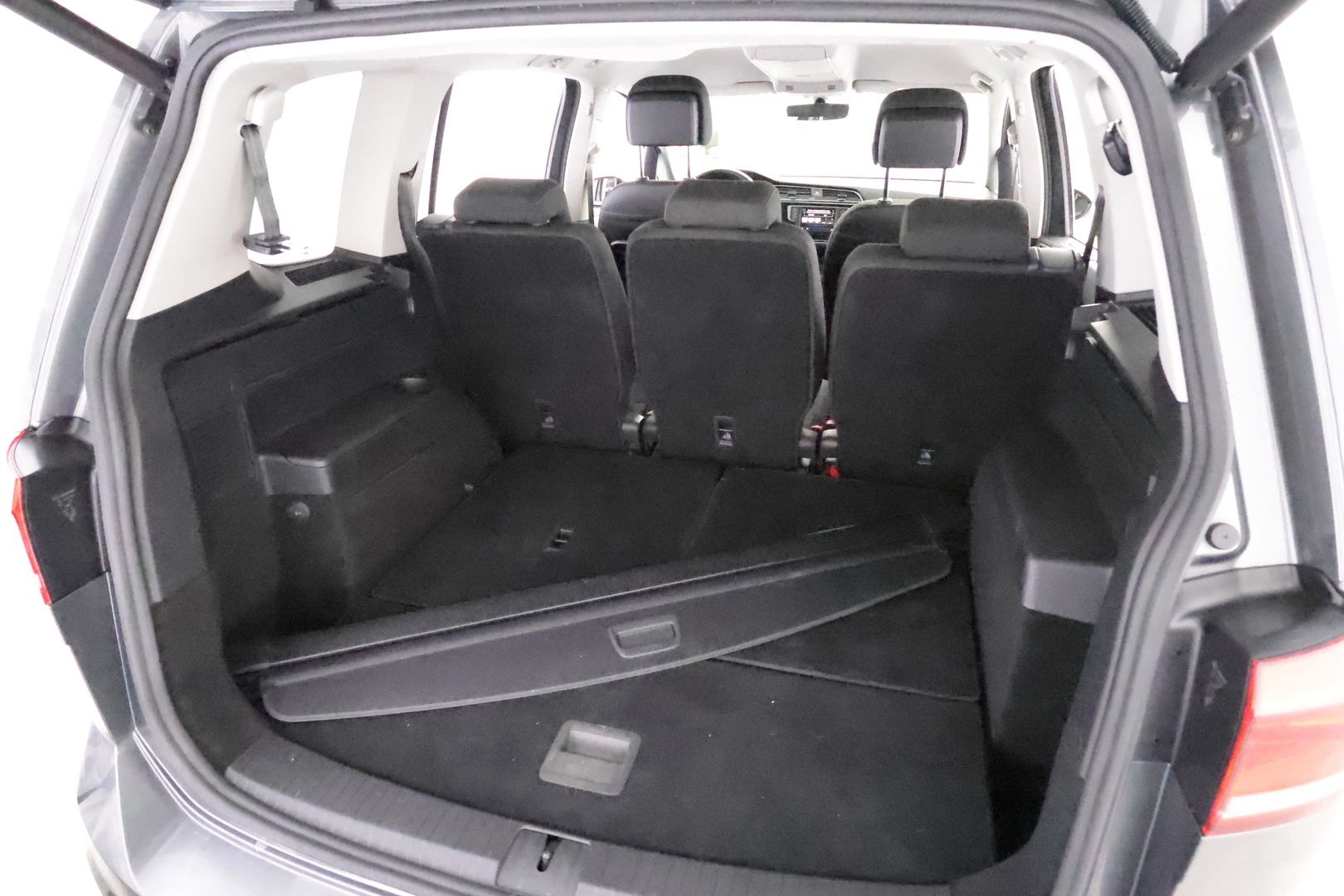 VOLKSWAGEN Touran 2017