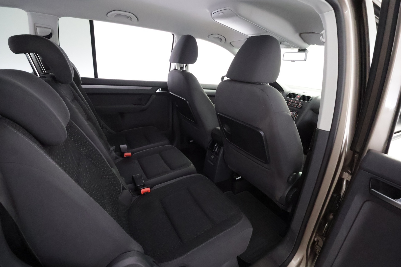 VOLKSWAGEN Touran 2012