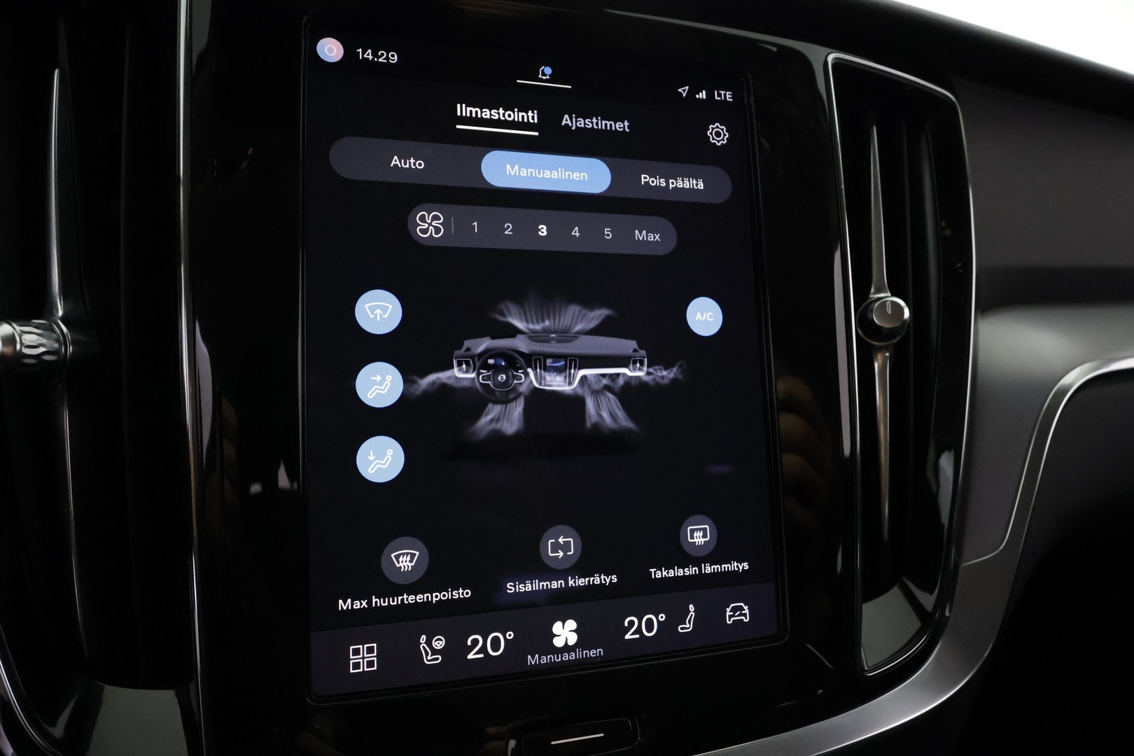 VOLVO V60 2023