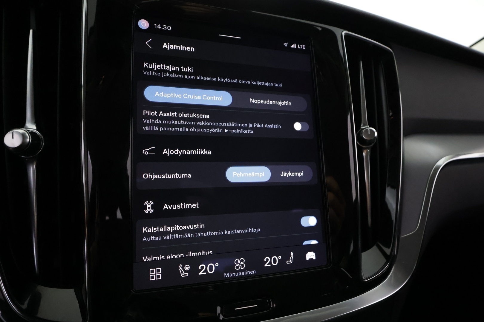 VOLVO V60 2023