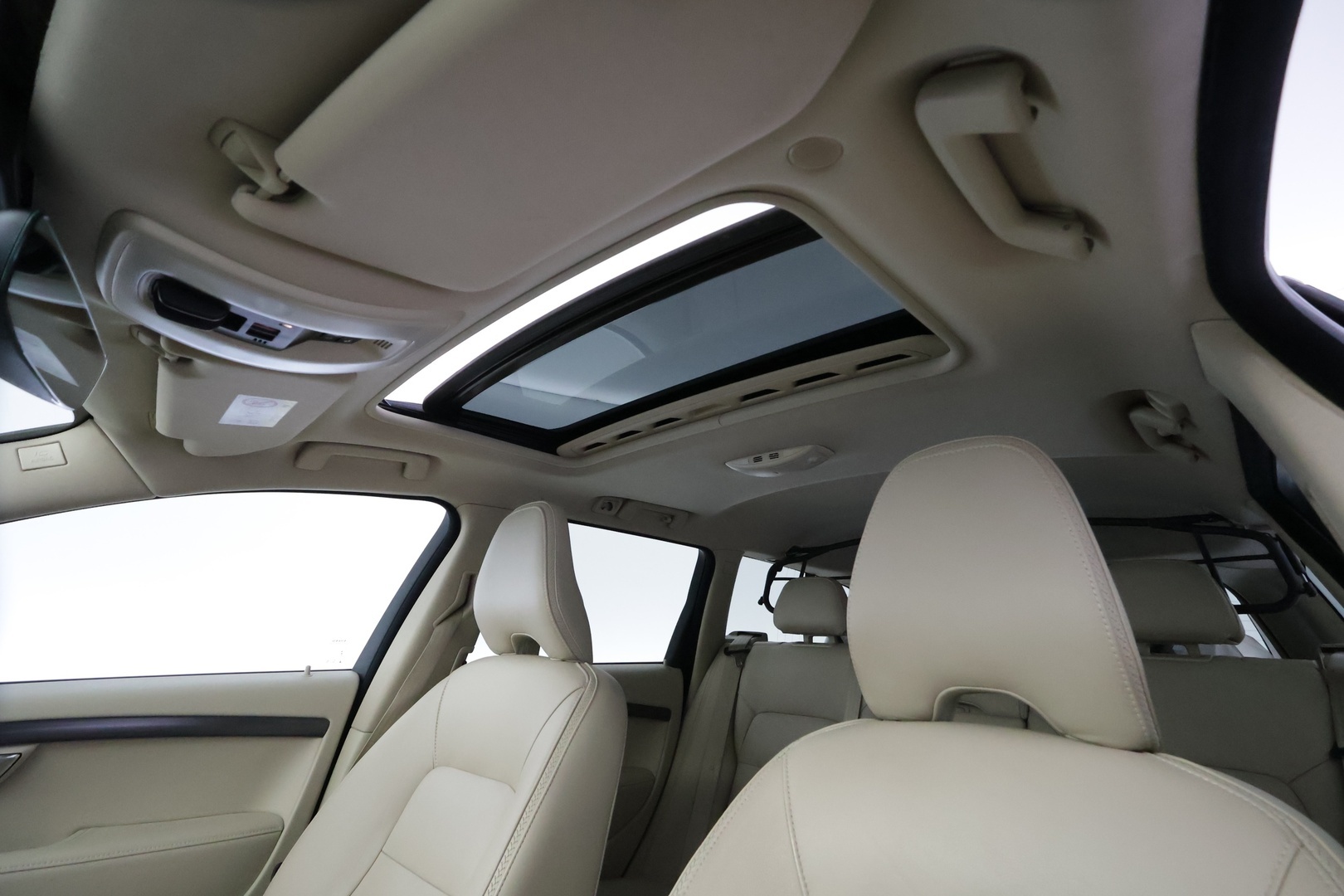 VOLVO XC70 2016