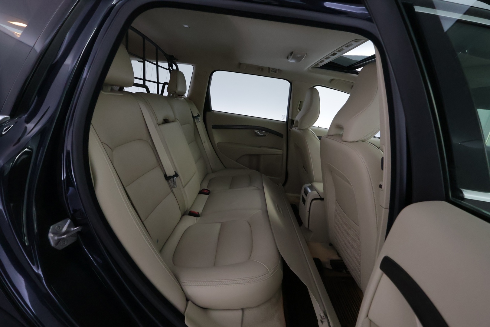VOLVO XC70 2016