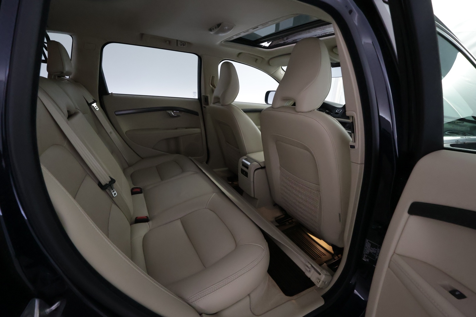 VOLVO XC70 2016