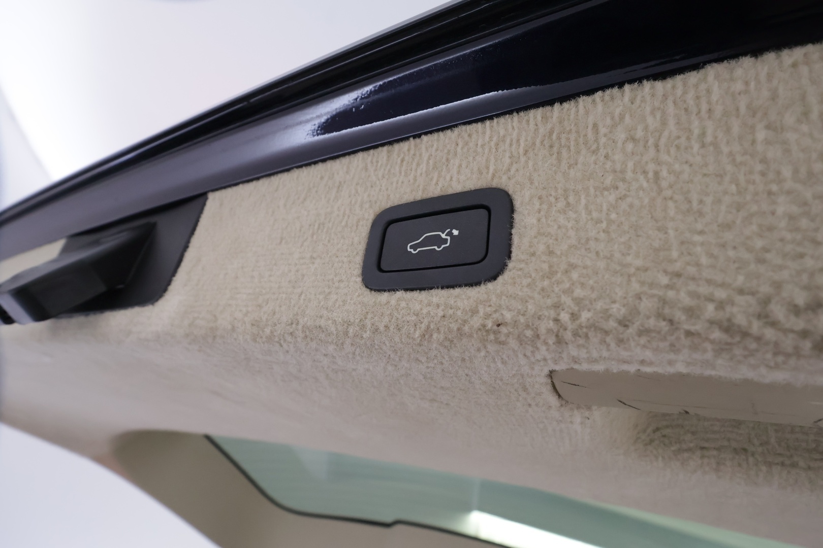 VOLVO XC70 2016