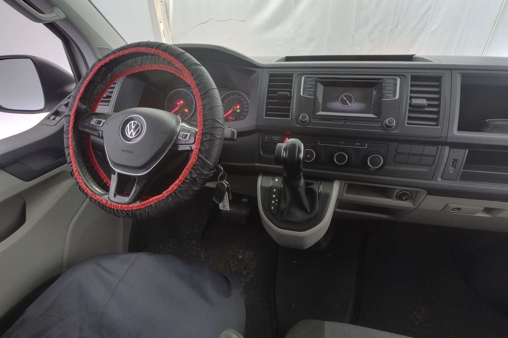 VOLKSWAGEN Transporter 2017