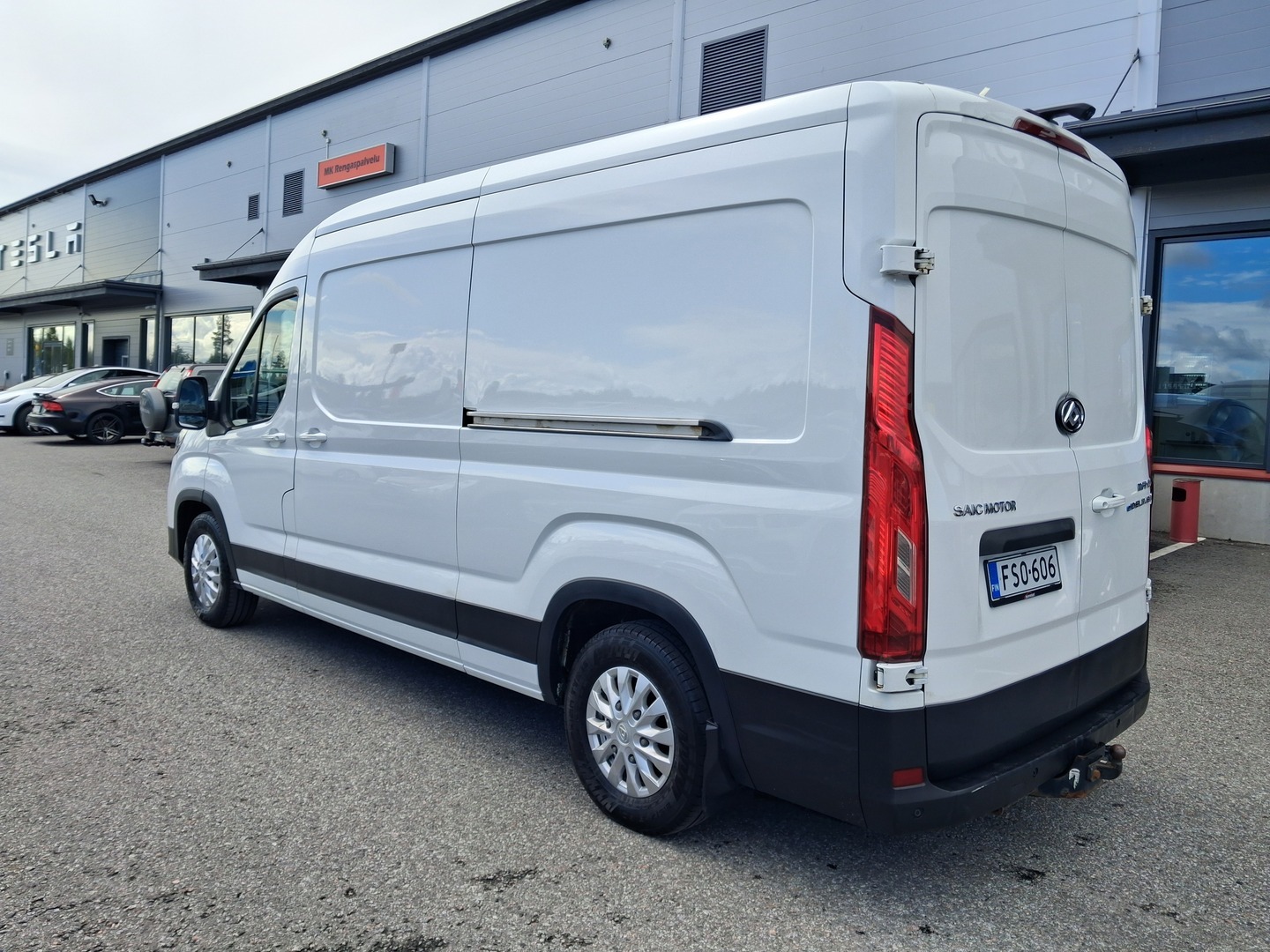 MAXUS E-DELIVER 9 2023