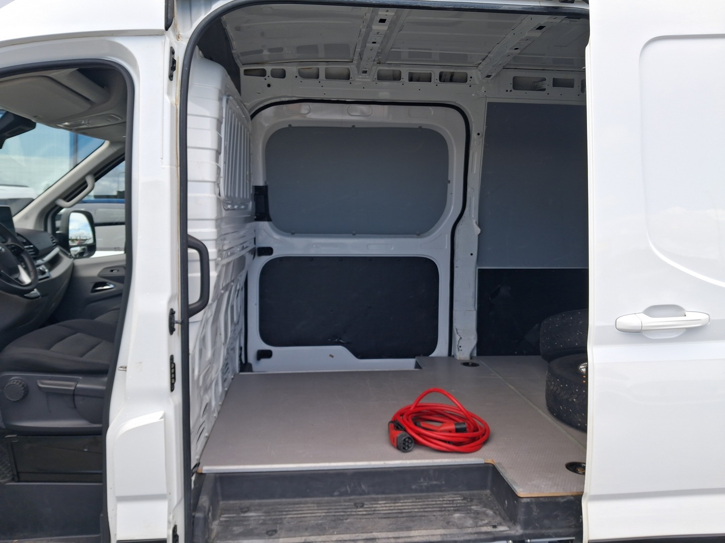 MAXUS E-DELIVER 9 2023