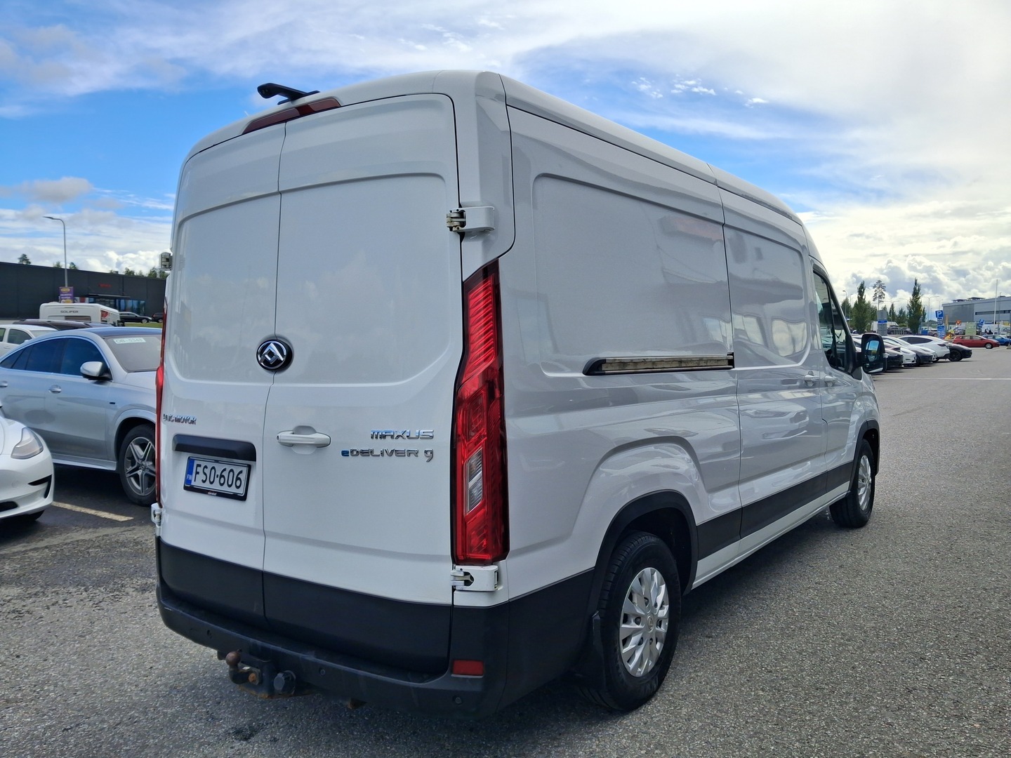 MAXUS E-DELIVER 9 2023