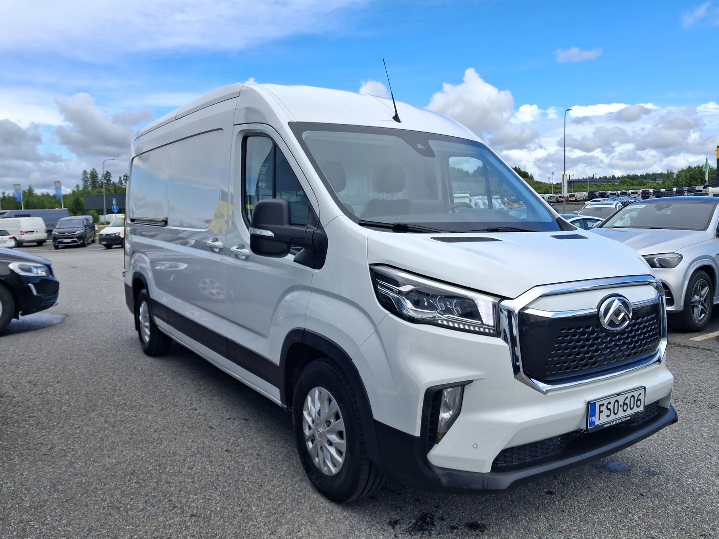 MAXUS E-DELIVER 9 2023