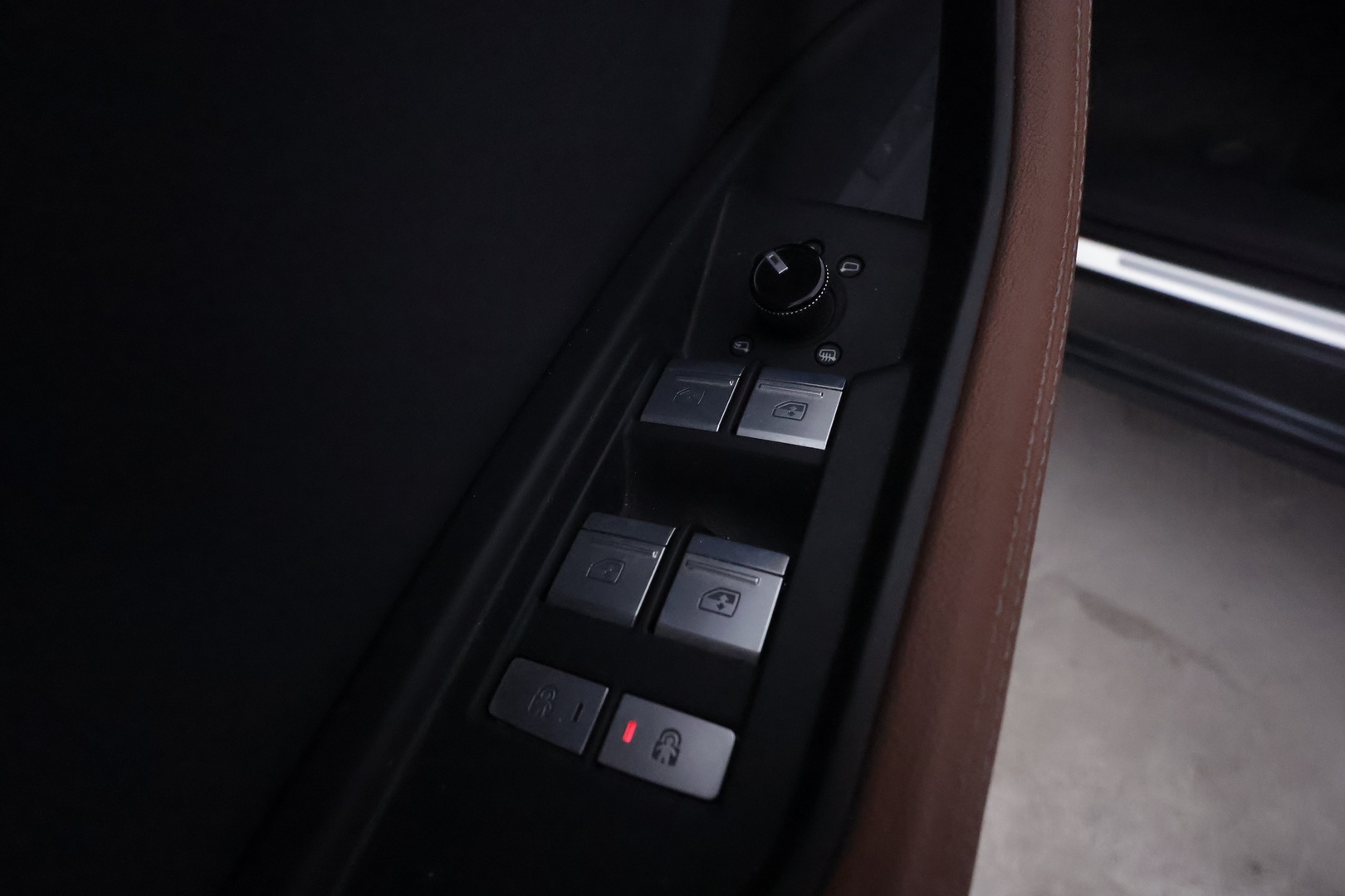 AUDI Q8 E-TRON 13