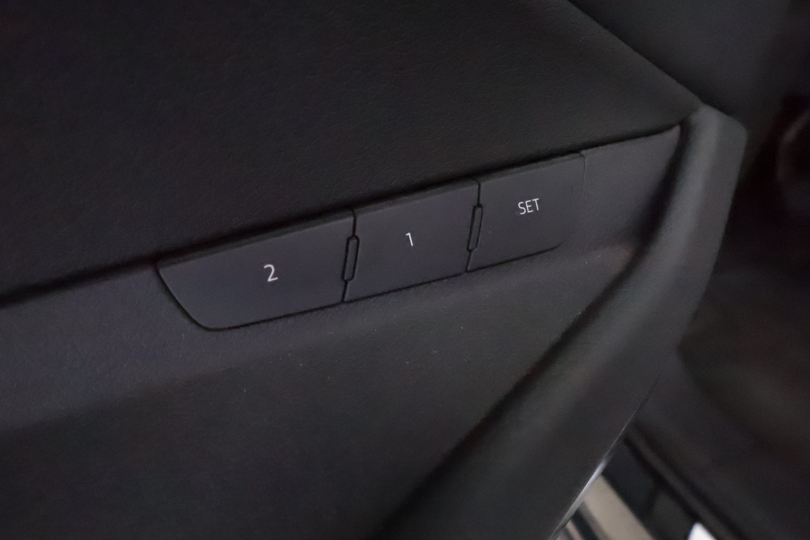 AUDI Q8 E-TRON 15
