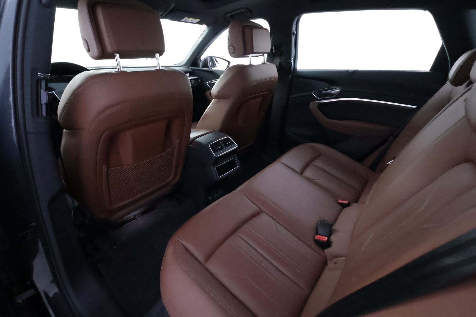 AUDI Q8 E-TRON 17