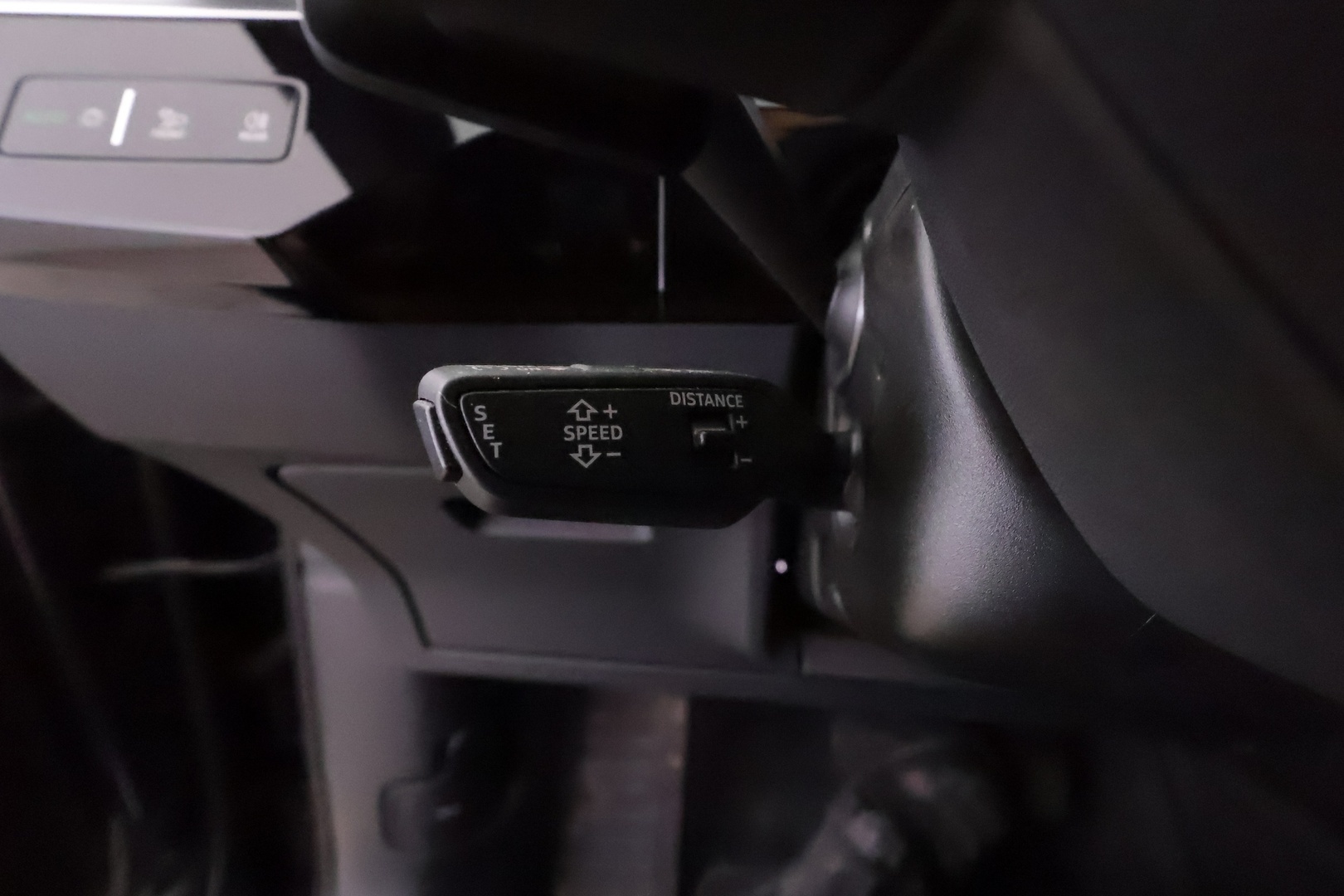AUDI Q8 E-TRON 34