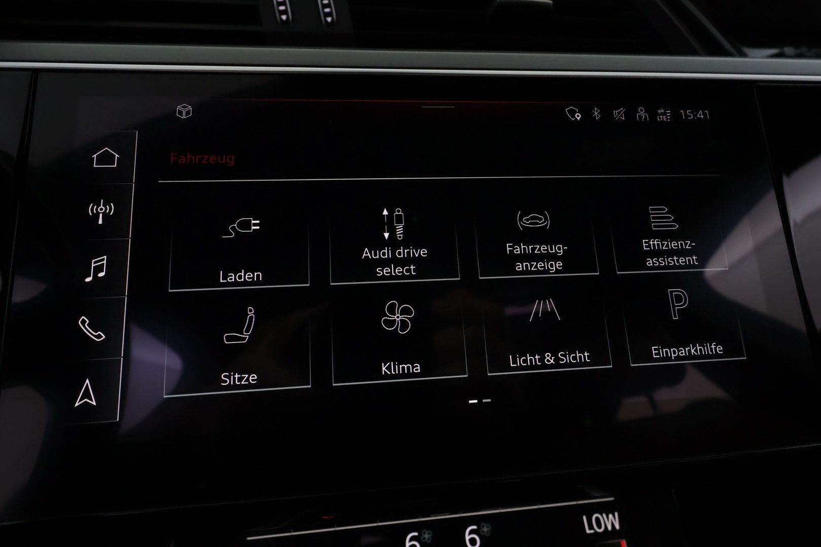 AUDI Q8 E-TRON 41