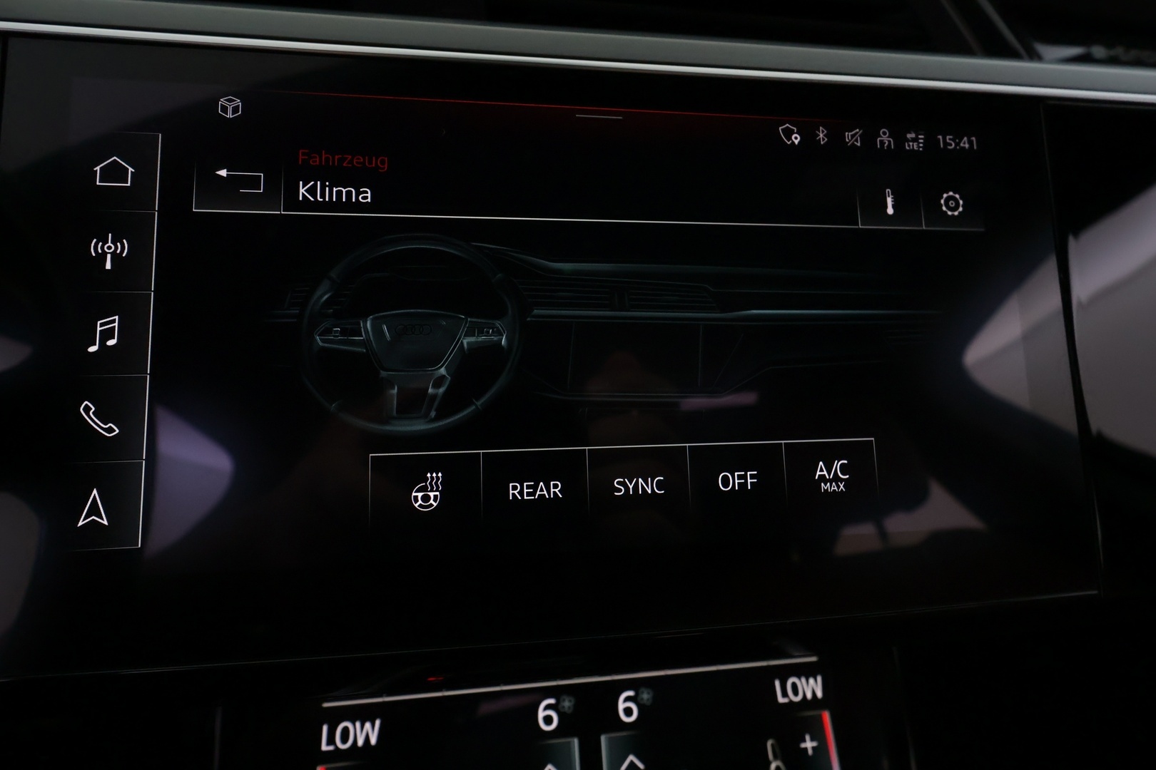AUDI Q8 E-TRON 42