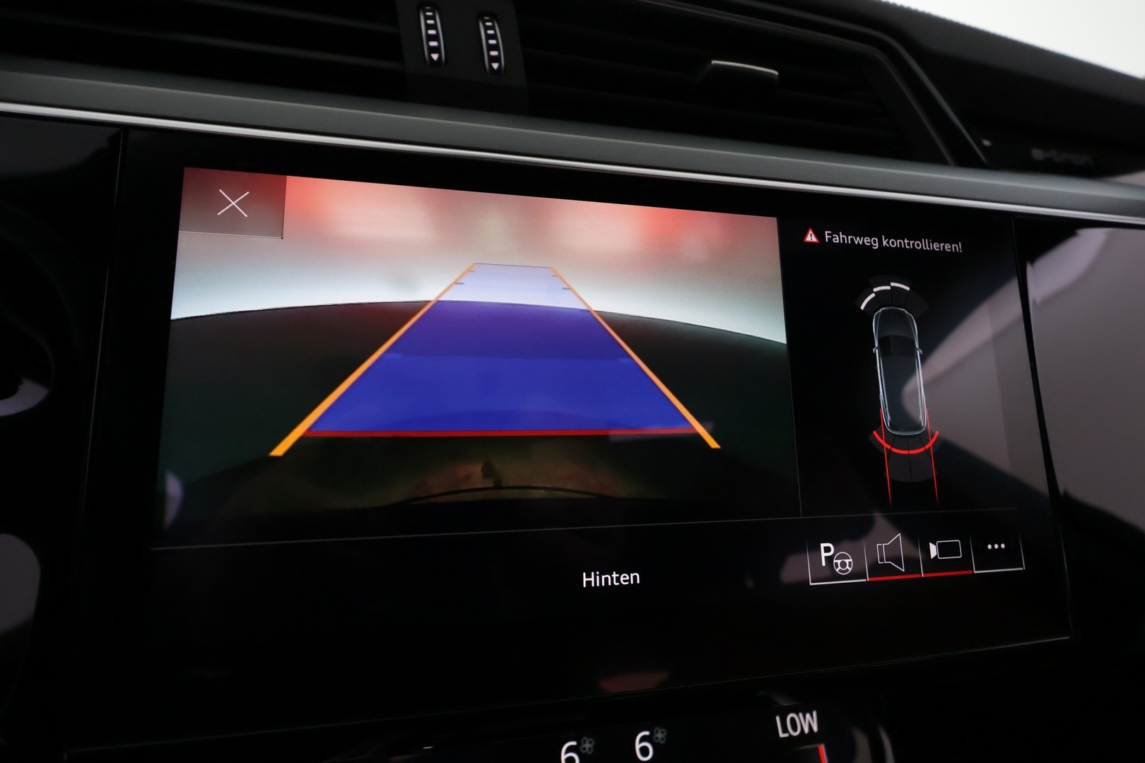 AUDI Q8 E-TRON 47
