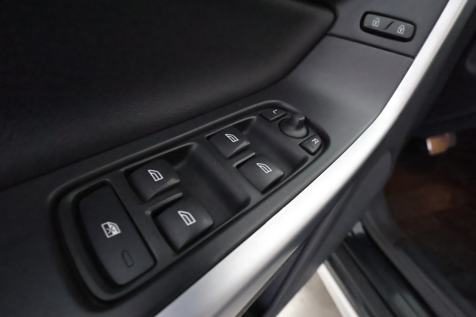VOLVO XC60 12