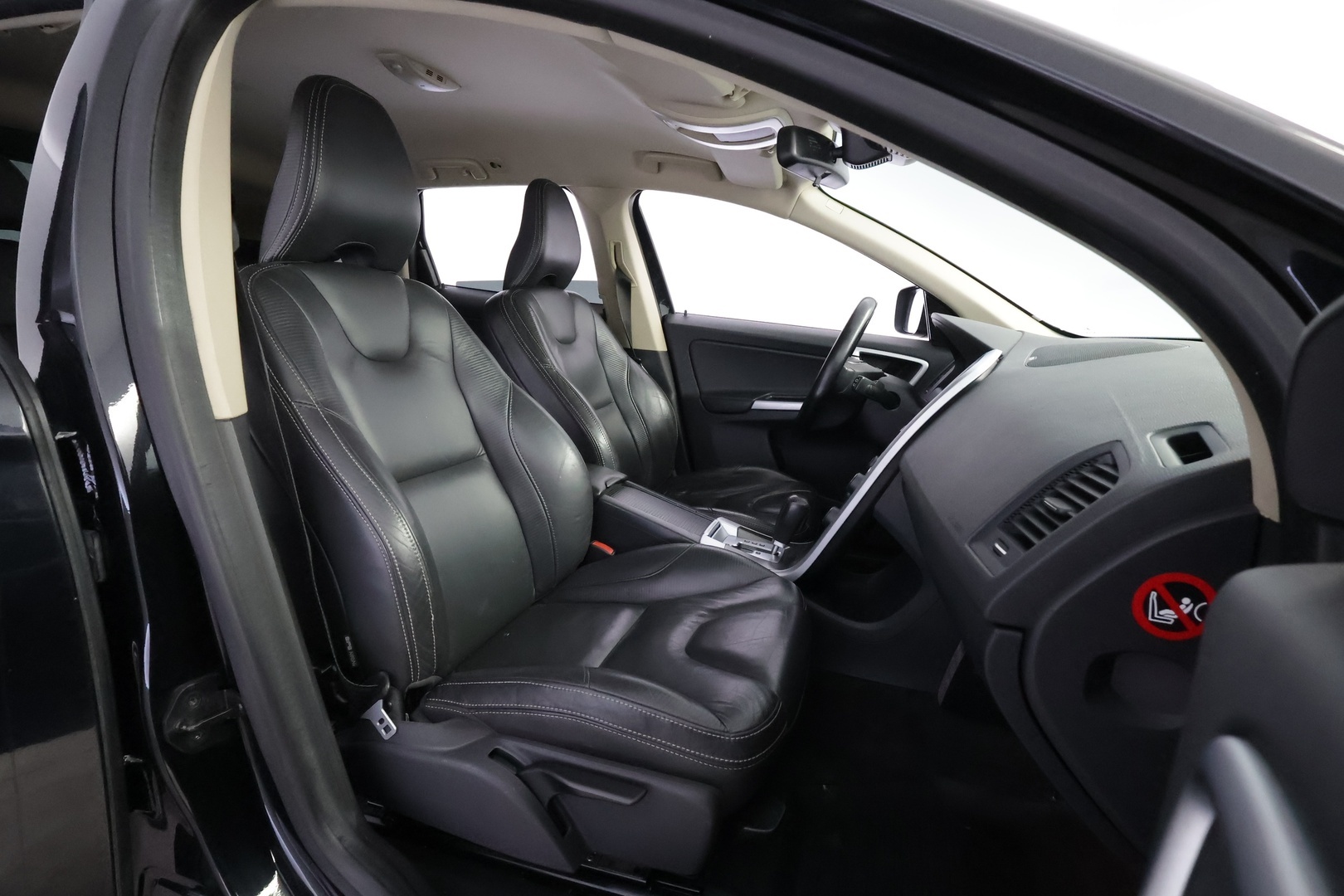 VOLVO XC60 23