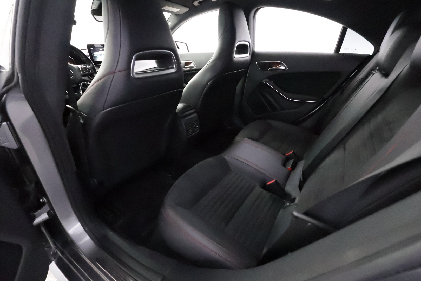 MERCEDES-BENZ CLA 2016