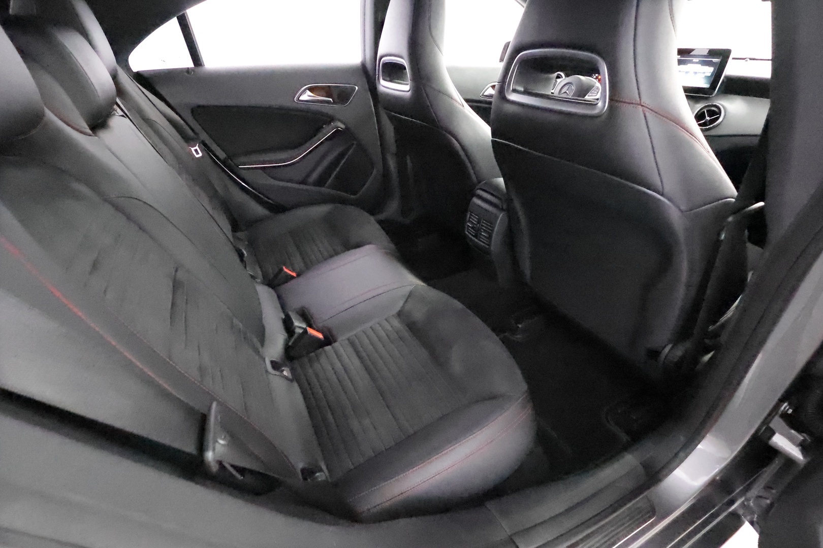 MERCEDES-BENZ CLA 2016