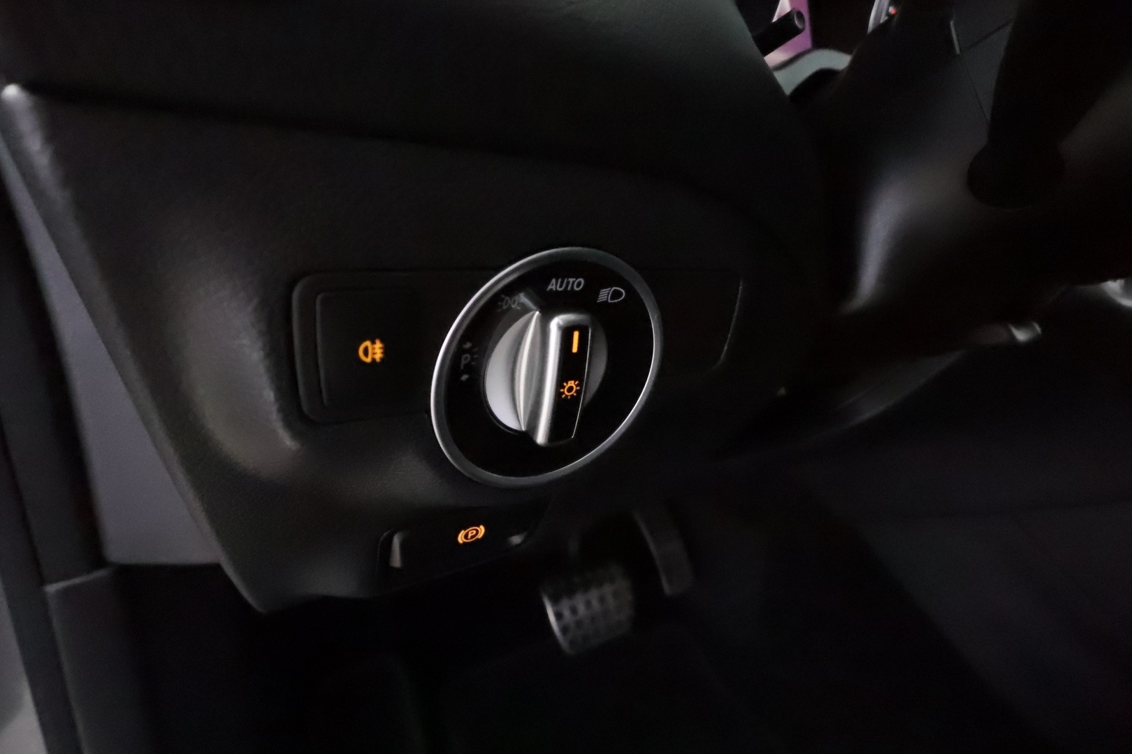 MERCEDES-BENZ CLA 2016